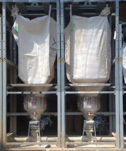 Polymer bulk bag unloader