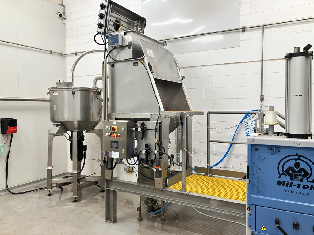 25kg bag break station for food products
